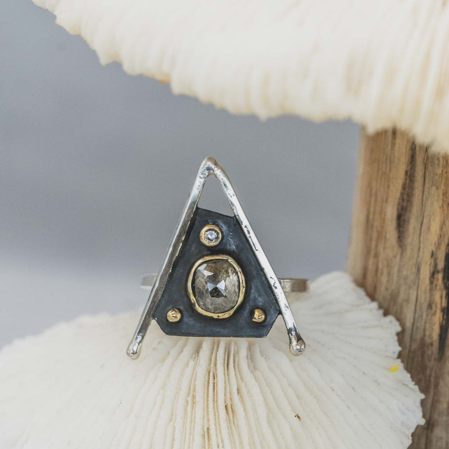 Altar Ring IV