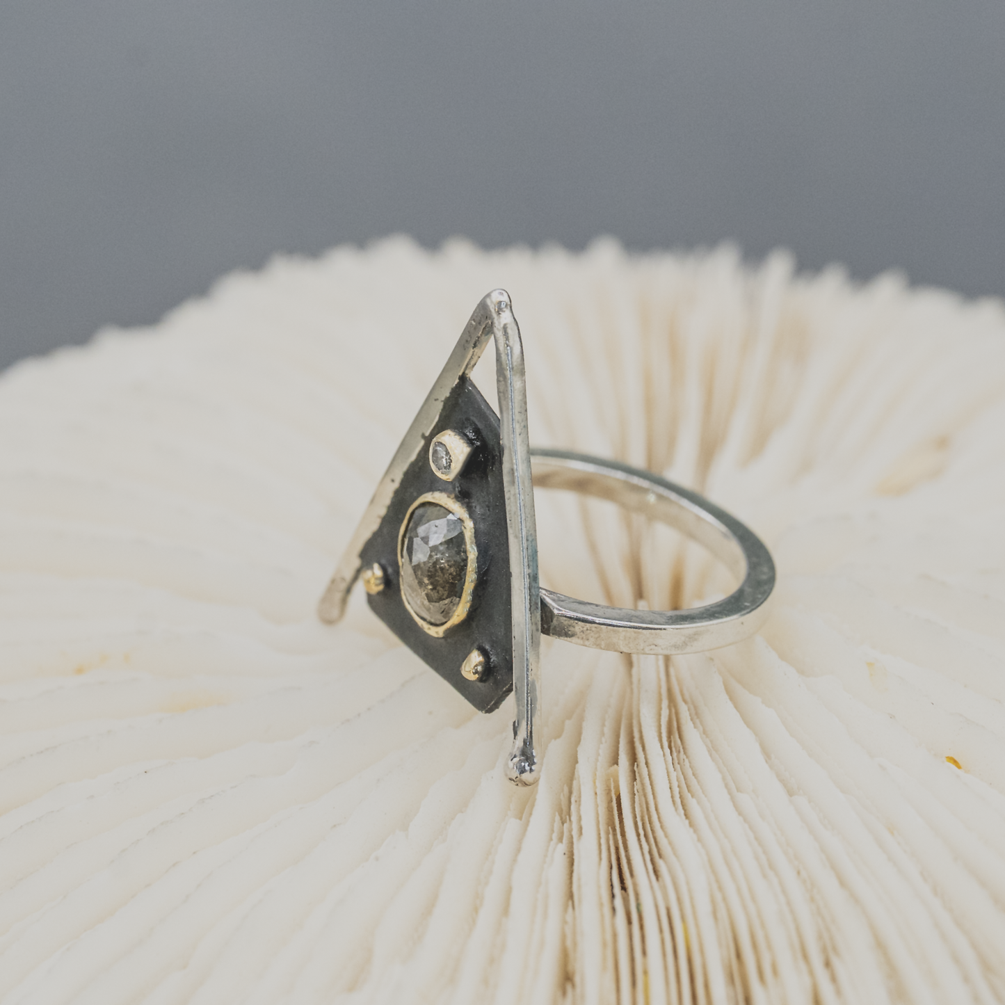 Altar Ring IV