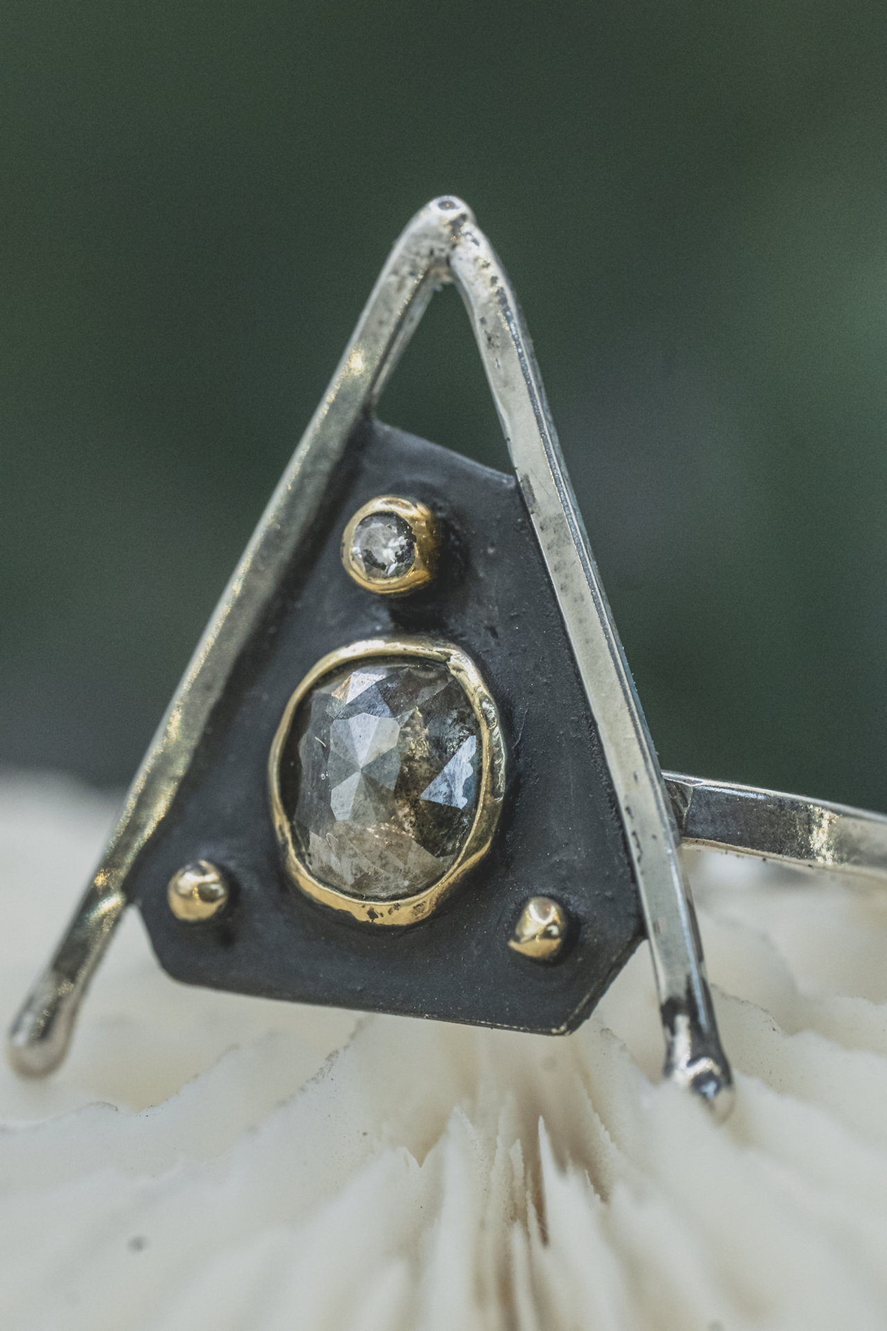 Altar Ring IV