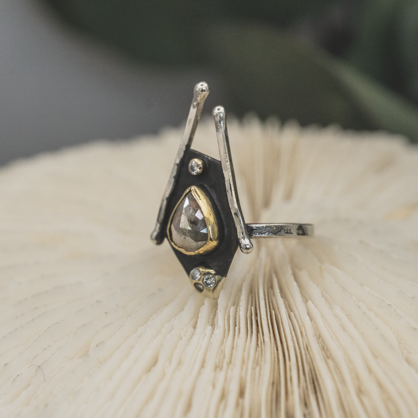 Altar Ring VI